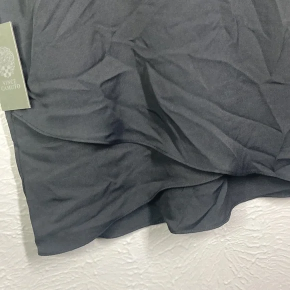 NWT Vince Camuto Black Ruffle Sleeve V-Neck Blouse Women's Size Petite M… - Picture 2 of 9